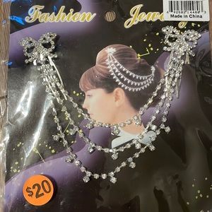 🦋 Butterfly hair clips with dangling clear rhinestones
